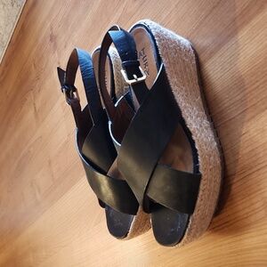 Naturalizer Platform Sandals